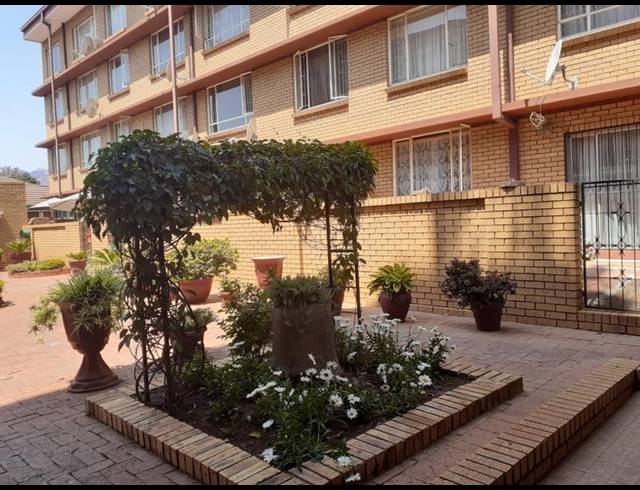 2 BEDROOM APARTMENT FOR SALE IN PRETORIA GARDENS